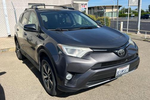 Magnetic Gray Metallic 2018 Toyota RAV4 XLE