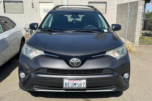 Magnetic Gray Metallic 2018 Toyota RAV4 XLE