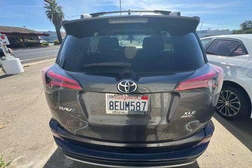 Magnetic Gray Metallic 2018 Toyota RAV4 XLE
