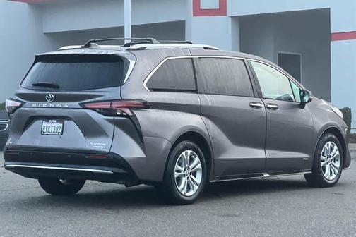 2021 Toyota Sienna Platinum