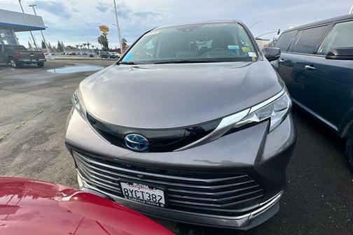 2021 Toyota Sienna Platinum