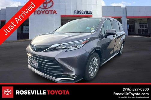 2021 Toyota Sienna Platinum