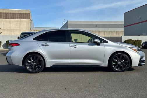 2024 Toyota Corolla Hybrid SE