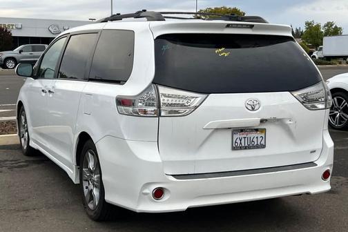 2013 Toyota Sienna SE