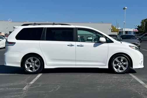 2013 Toyota Sienna SE