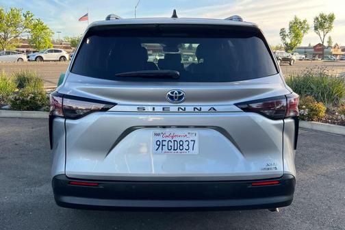 2023 Toyota Sienna XLE