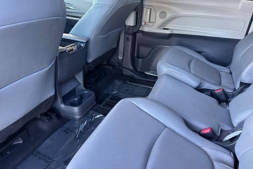 Celestial Silver Metallic 2023 Toyota Sienna XLE