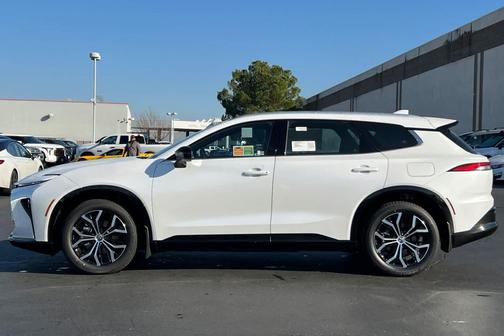 2026 Toyota Crown Signia XLE