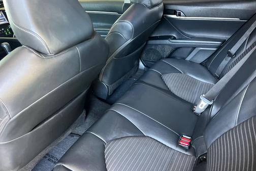 2018 Toyota Camry Hybrid SE