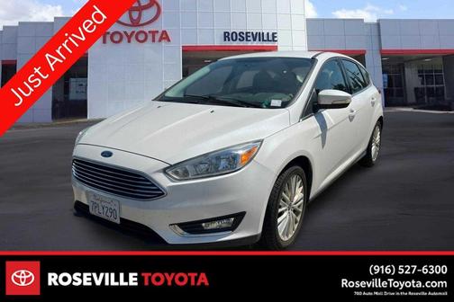 White Platinum Metallic Tri-Coat 2016 Ford Focus Titanium