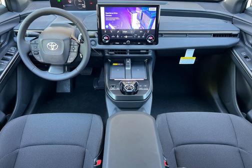 Wind Chill Pearl 2026 Toyota C-HR SE