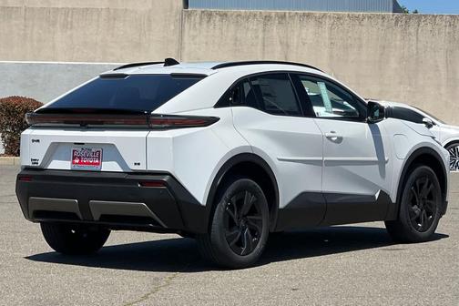 Wind Chill Pearl 2026 Toyota C-HR SE