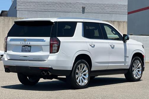 Iridescent Pearl Tricoat 2021 Chevrolet Tahoe Premier
