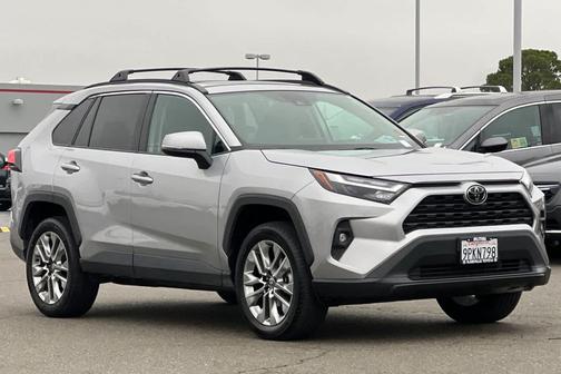2024 Toyota RAV4 XLE Premium