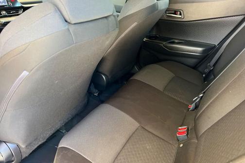 Blizzard Pearl 2020 Toyota C-HR LE