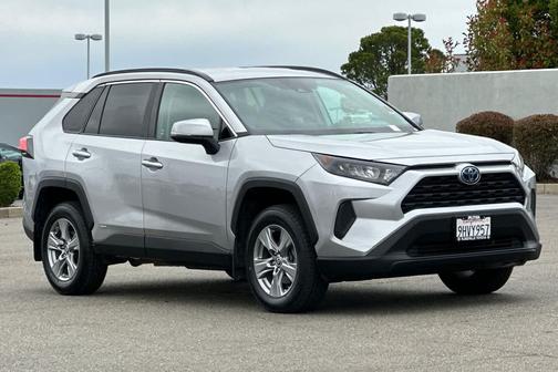 Silver Sky Metallic 2022 Toyota RAV4 Hybrid LE