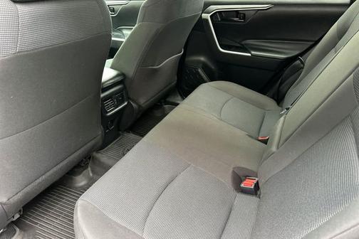 Silver Sky Metallic 2022 Toyota RAV4 Hybrid LE