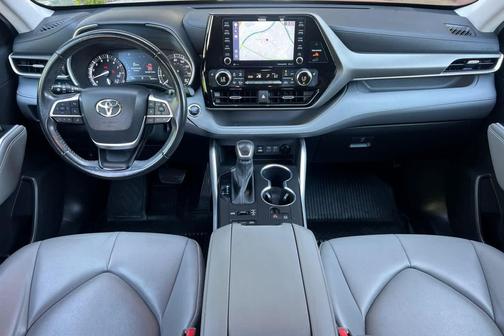 Ruby Flare Pearl 2022 Toyota Highlander XLE