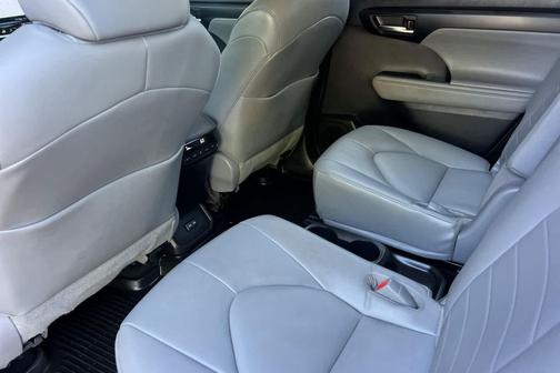 Ruby Flare Pearl 2022 Toyota Highlander XLE