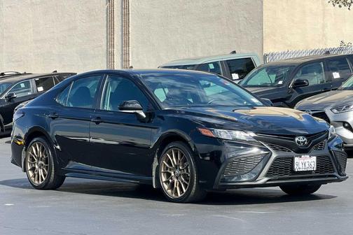 2024 Toyota Camry SE