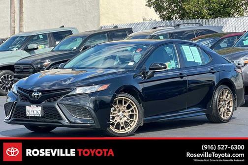 2024 Toyota Camry SE