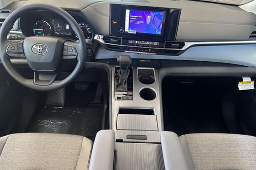 Ice Cap 2026 Toyota Sienna LE
