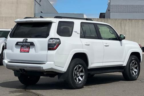 2024 Toyota 4Runner TRD Off Road