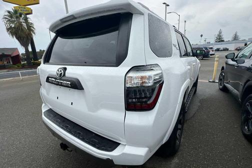 2024 Toyota 4Runner TRD Off Road
