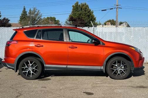 Hot Lava 2016 Toyota RAV4 SE