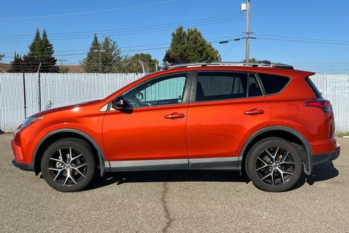 Hot Lava 2016 Toyota RAV4 SE