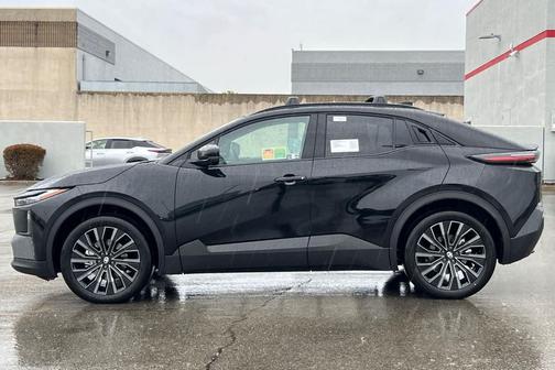 Midnight Black Metallic 2026 Toyota C-HR XSE