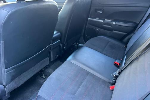 2024 Mitsubishi Outlander Sport SE