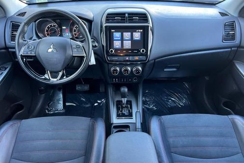 2024 Mitsubishi Outlander Sport SE