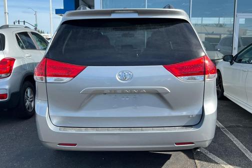 2012 Toyota Sienna LE