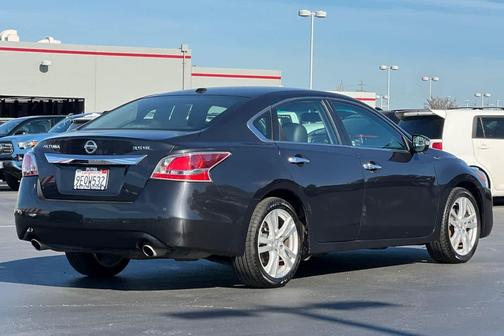 2015 Nissan Altima 4dr Sdn V6