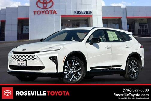 2025 Toyota Crown Signia XLE