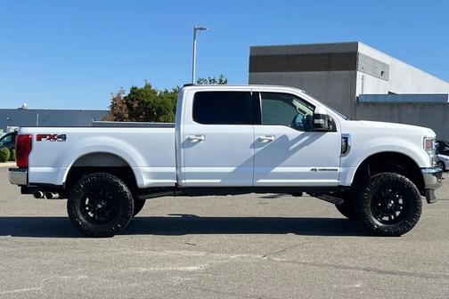 Oxford White 2021 Ford F-250 Lariat