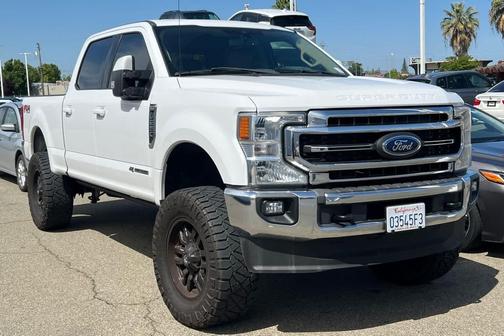 Oxford White 2021 Ford F-250 Lariat
