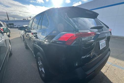 2022 Toyota RAV4 Hybrid LE