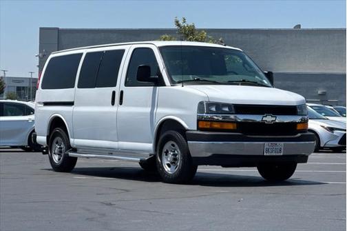 2017 Chevrolet Express 2500 LT