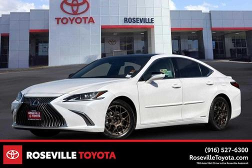 2020 Lexus ES 300h Base