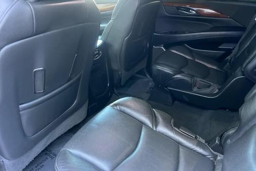 Crystal White Tricoat 2017 Cadillac Escalade Luxury