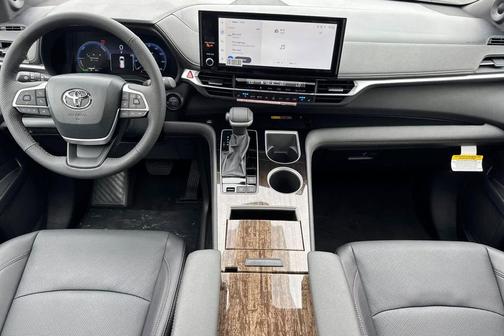 Midnight Black Metallic 2026 Toyota Sienna Limited