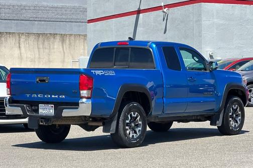 Blazing Blue Pearl 2017 Toyota Tacoma TRD Off Road