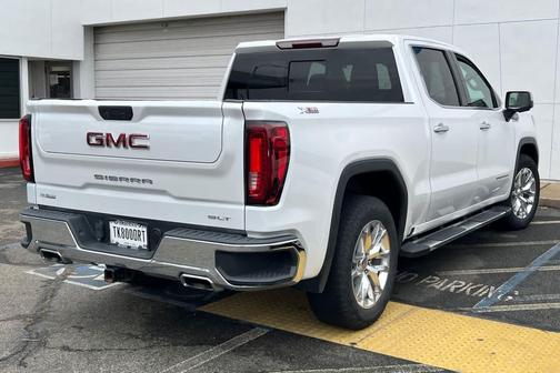 White Frost Tricoat 2021 GMC Sierra 1500 SLT