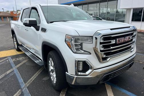 White Frost Tricoat 2021 GMC Sierra 1500 SLT