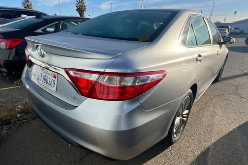 2015 Toyota Camry SE