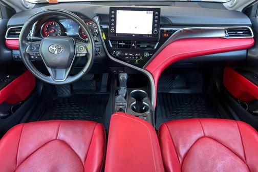 Wind Chill Pearl/Midnight Black Metallic 2023 Toyota Camry XSE