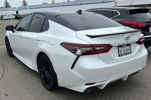 Wind Chill Pearl/Midnight Black Metallic 2023 Toyota Camry XSE