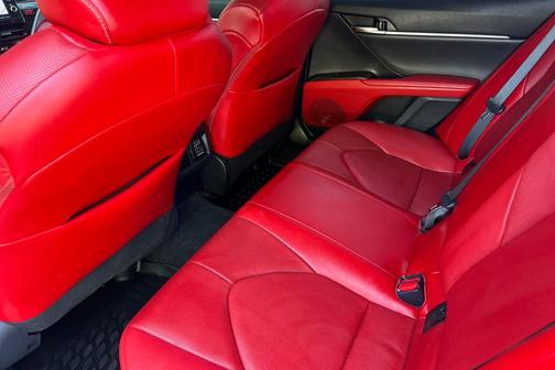 Wind Chill Pearl/Midnight Black Metallic 2023 Toyota Camry XSE